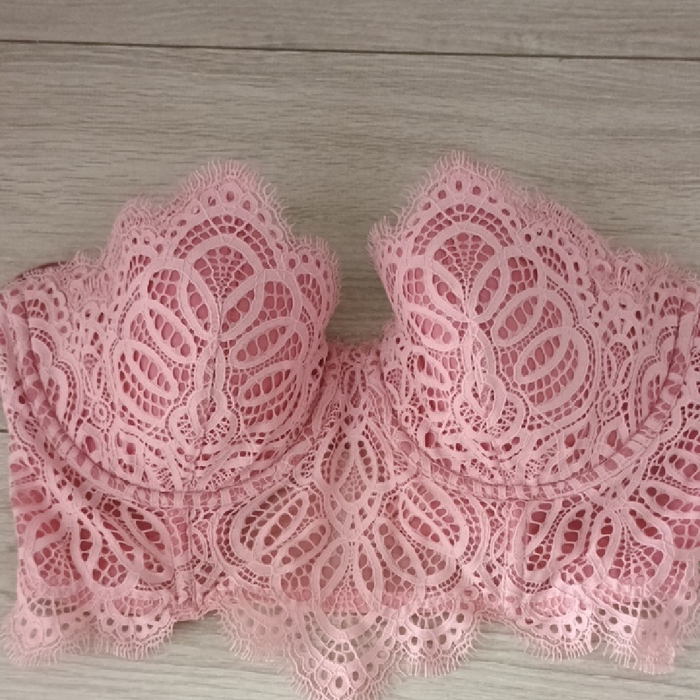 Victoria's Secret Blush Lace Bra